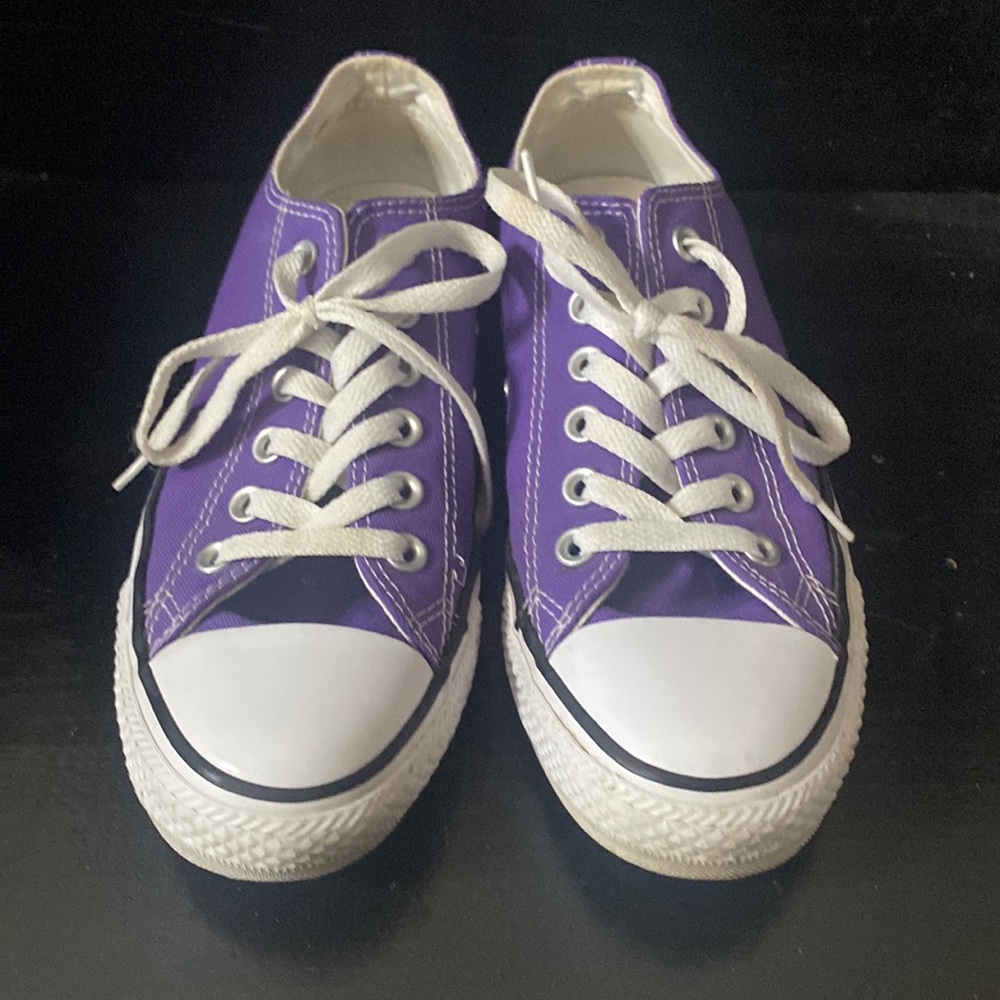Low top Purple all-star Converse